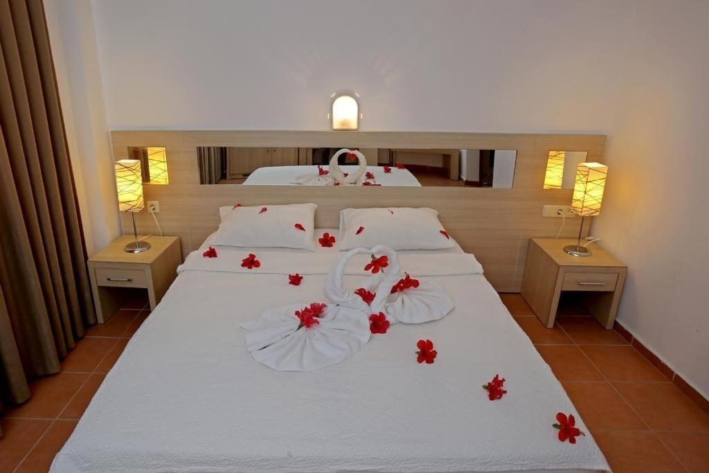 Malibu Resort Кемер Екстериор снимка