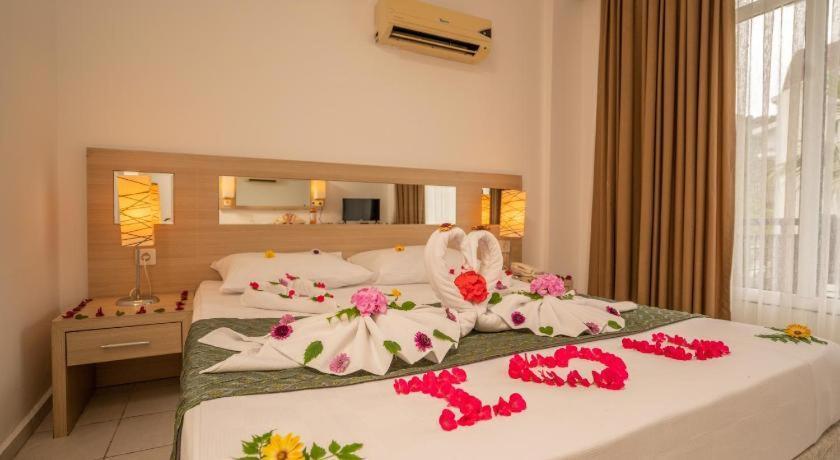 Malibu Resort Кемер Екстериор снимка