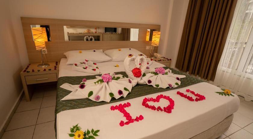 Malibu Resort Кемер Екстериор снимка