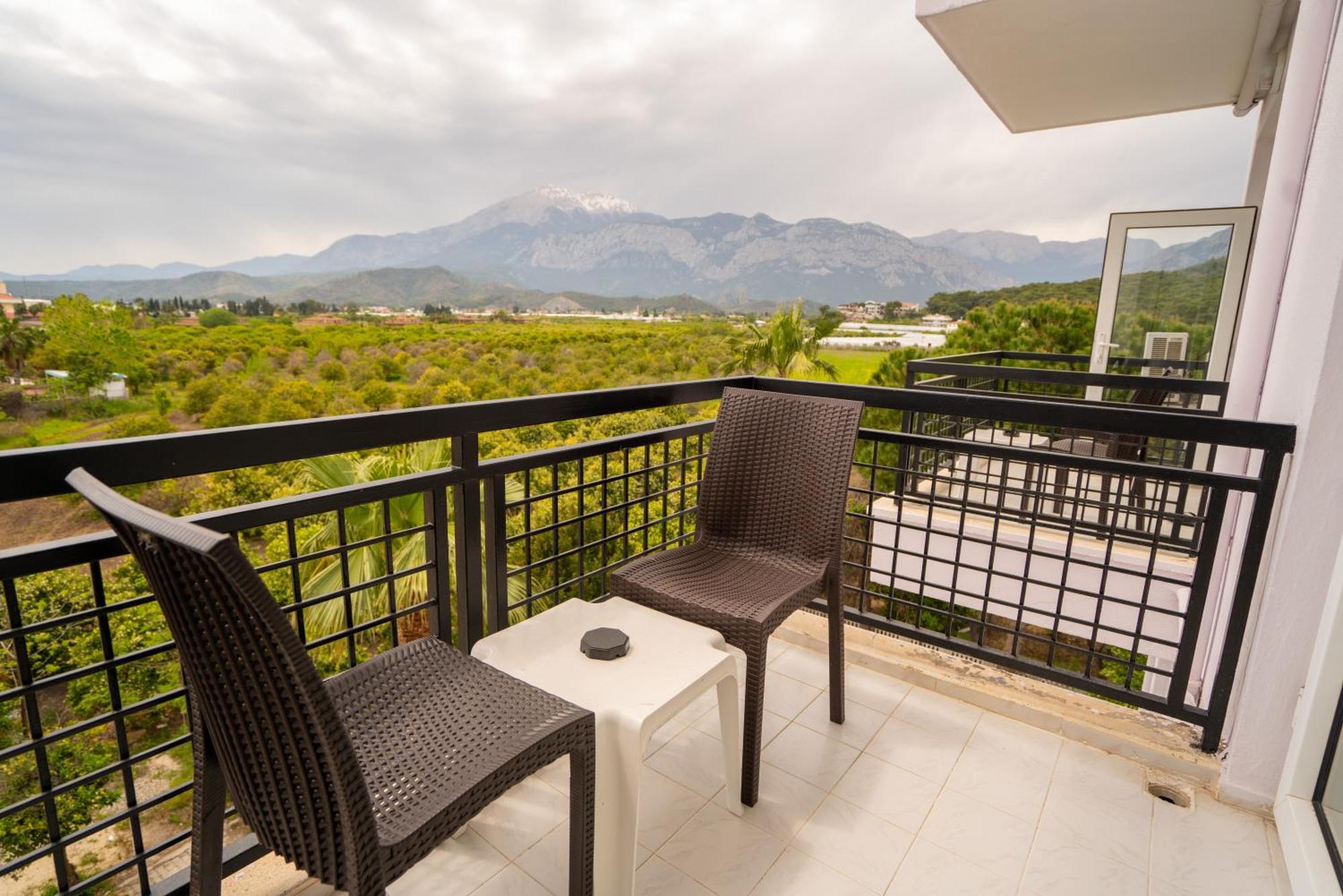 Malibu Resort Кемер Екстериор снимка